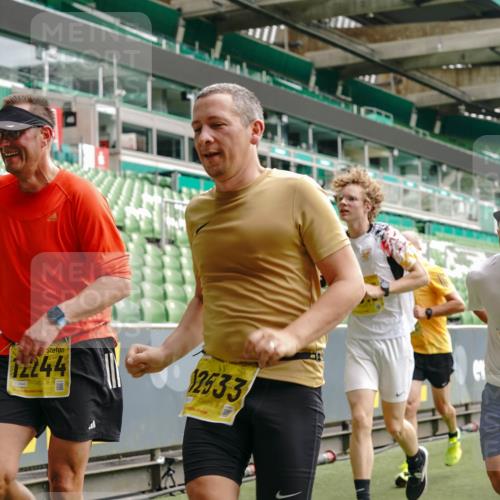 13.09.2026 - 21. swb-Marathon Bremen Michael Burmester http://msf.ph/oto/10451809 13.09.2026 10:31:31 Laufen im Stadion 10141, 10146, 10174, 10193, 10222, 10227, 10246, 10255, 10281, 10284, 10304, 10339, 10359, 10443, 10448, 10471, 10478, 10479, 10503, 10515, 10517, 10518, 10529, 10540, 10543, 10555, 10577, 10579, 10588, 10589, 10608, 10610, 10626, 10631, 10641, 10646, 10652, 10684, 10685, 10690, 10703, 10704, 10708, 10714, 10725, 10757, 10765, 10780, 10808, 10821, 10822, 10837, 10838, 10862, 10863, 10884, 10886, 10984, 11002, 11038, 11350, 11379 meine-sportfotos.de