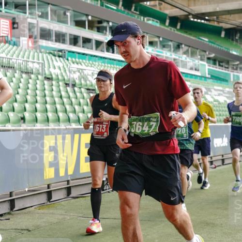 13.09.2026 - 21. swb-Marathon Bremen Michael Burmester http://msf.ph/oto/10451821 13.09.2026 12:50:17 Laufen im Stadion 335, 469, 524, 572, 663, 670, 771, 779, 899, 1510, 1513, 1517, 1605, 1613, 1723, 1748, 1970, 1998, 2052, 2130, 2287, 2288, 2291, 2295, 2347, 2360, 2442, 2444, 2750, 2909, 3043, 3197, 3330, 3484, 3625, 3647, 3808, 3959, 3973, 4023, 4033, 4082, 4247, 4368, 4384, 4473, 4559, 4743, 4852, 4888, 4898, 4990, 5066, 5111, 5155, 5314, 5377, 5383, 5424, 5517, 5532, 5570, 5585, 5594, 5620, 5627, 5636, 5648, 5696, 6267, 6471, 6652, 6668, 6692, 6842, 6901, 6906, 7109, 7115, 7121 meine-sportfotos.de