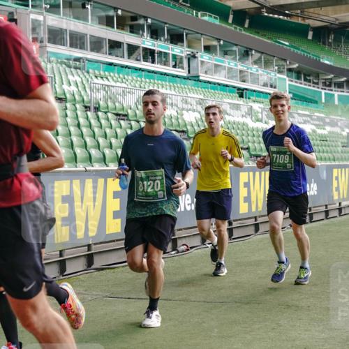 13.09.2026 - 21. swb-Marathon Bremen Michael Burmester http://msf.ph/oto/10451832 13.09.2026 12:50:18 Laufen im Stadion 335, 469, 524, 572, 663, 670, 771, 779, 899, 1510, 1513, 1517, 1605, 1613, 1723, 1748, 1970, 1998, 2052, 2130, 2287, 2288, 2291, 2295, 2347, 2360, 2442, 2444, 2750, 2909, 3043, 3197, 3330, 3484, 3625, 3647, 3808, 3959, 3973, 4023, 4033, 4247, 4368, 4384, 4473, 4559, 4743, 4852, 4888, 4898, 4990, 5066, 5111, 5155, 5314, 5377, 5383, 5517, 5532, 5570, 5585, 5594, 5620, 5627, 5636, 5648, 5696, 6267, 6471, 6652, 6668, 6692, 6842, 6901, 6906, 7109, 7115, 7121 meine-sportfotos.de