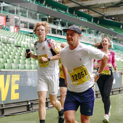 13.09.2026 - 21. swb-Marathon Bremen Michael Burmester http://msf.ph/oto/10451836 13.09.2026 10:31:32 Laufen im Stadion 10141, 10146, 10174, 10222, 10227, 10246, 10255, 10281, 10284, 10304, 10339, 10359, 10410, 10443, 10448, 10471, 10478, 10479, 10503, 10515, 10517, 10518, 10529, 10540, 10543, 10555, 10577, 10579, 10588, 10589, 10608, 10610, 10626, 10631, 10641, 10646, 10652, 10684, 10685, 10690, 10703, 10704, 10708, 10714, 10725, 10757, 10765, 10780, 10808, 10821, 10822, 10837, 10838, 10862, 10863, 10884, 10886, 10984, 11002, 11038, 11350, 11379 meine-sportfotos.de