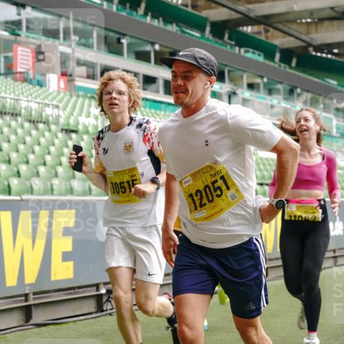 13.09.2026 - 21. swb-Marathon Bremen Michael Burmester http://msf.ph/oto/10451849 13.09.2026 10:31:32 Laufen im Stadion 10141, 10146, 10174, 10222, 10227, 10246, 10255, 10281, 10284, 10304, 10339, 10359, 10410, 10443, 10448, 10471, 10478, 10479, 10503, 10515, 10517, 10518, 10529, 10540, 10543, 10555, 10577, 10579, 10588, 10589, 10608, 10610, 10626, 10631, 10641, 10646, 10652, 10684, 10685, 10690, 10703, 10704, 10708, 10714, 10725, 10757, 10765, 10780, 10808, 10821, 10822, 10837, 10838, 10862, 10863, 10884, 10886, 10984, 11002, 11038, 11350, 11379 meine-sportfotos.de