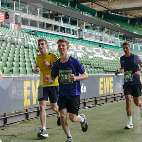 13.09.2026 - 21. swb-Marathon Bremen Michael Burmester http://msf.ph/oto/10451856 13.09.2026 12:50:19 Laufen im Stadion 335, 469, 524, 572, 663, 670, 771, 779, 899, 1510, 1513, 1517, 1605, 1613, 1723, 1748, 1970, 1998, 2052, 2130, 2287, 2288, 2291, 2295, 2347, 2360, 2442, 2444, 2750, 2909, 3043, 3197, 3330, 3484, 3625, 3647, 3808, 3959, 3973, 4023, 4033, 4247, 4368, 4384, 4473, 4559, 4743, 4852, 4888, 4898, 4990, 5066, 5111, 5155, 5314, 5377, 5383, 5517, 5532, 5570, 5585, 5594, 5620, 5627, 5636, 5648, 5696, 6267, 6471, 6652, 6668, 6692, 6842, 6901, 6906, 7109, 7115, 7121, 8033 meine-sportfotos.de