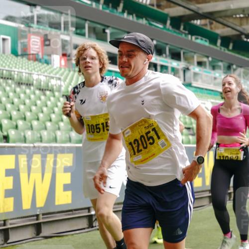 13.09.2026 - 21. swb-Marathon Bremen Michael Burmester http://msf.ph/oto/10451865 13.09.2026 10:31:32 Laufen im Stadion 10141, 10146, 10174, 10222, 10227, 10246, 10255, 10281, 10284, 10304, 10339, 10359, 10410, 10443, 10448, 10471, 10478, 10479, 10503, 10515, 10517, 10518, 10529, 10540, 10543, 10555, 10577, 10579, 10588, 10589, 10608, 10610, 10626, 10631, 10641, 10646, 10652, 10684, 10685, 10690, 10703, 10704, 10708, 10714, 10725, 10757, 10765, 10780, 10808, 10821, 10822, 10837, 10838, 10862, 10863, 10884, 10886, 10984, 11002, 11038, 11350, 11379 meine-sportfotos.de