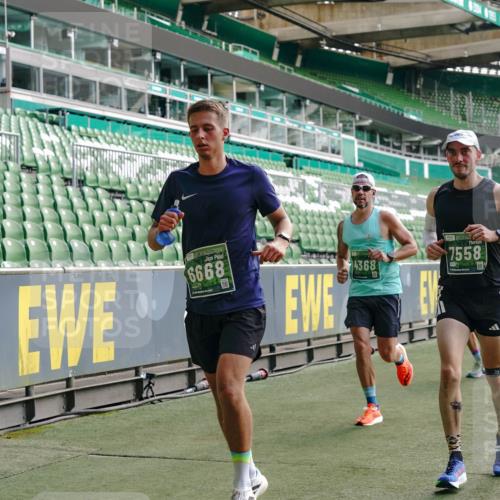 13.09.2026 - 21. swb-Marathon Bremen Michael Burmester http://msf.ph/oto/10451887 13.09.2026 12:50:20 Laufen im Stadion 335, 469, 524, 663, 670, 771, 779, 899, 1510, 1513, 1517, 1605, 1613, 1723, 1748, 1970, 1998, 2052, 2130, 2287, 2288, 2291, 2295, 2347, 2360, 2442, 2444, 2750, 2909, 3043, 3197, 3330, 3484, 3625, 3647, 3808, 3959, 3973, 4023, 4033, 4247, 4368, 4384, 4473, 4559, 4743, 4852, 4888, 4898, 4990, 5066, 5111, 5155, 5314, 5377, 5383, 5517, 5532, 5570, 5585, 5594, 5620, 5627, 5636, 5648, 5696, 6267, 6471, 6652, 6668, 6692, 6842, 6901, 6906, 7109, 7115, 7121, 8033 meine-sportfotos.de