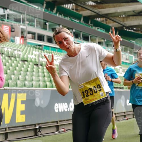 13.09.2026 - 21. swb-Marathon Bremen Michael Burmester http://msf.ph/oto/10451950 13.09.2026 10:31:34 Laufen im Stadion 10141, 10146, 10174, 10222, 10227, 10246, 10255, 10281, 10284, 10304, 10339, 10359, 10410, 10443, 10448, 10471, 10478, 10479, 10503, 10515, 10517, 10518, 10529, 10540, 10543, 10555, 10577, 10579, 10588, 10589, 10608, 10610, 10626, 10631, 10641, 10646, 10684, 10685, 10690, 10703, 10704, 10707, 10708, 10714, 10725, 10757, 10765, 10780, 10821, 10822, 10837, 10838, 10862, 10863, 10884, 10886, 10984, 11002, 11038, 11350, 11379 meine-sportfotos.de