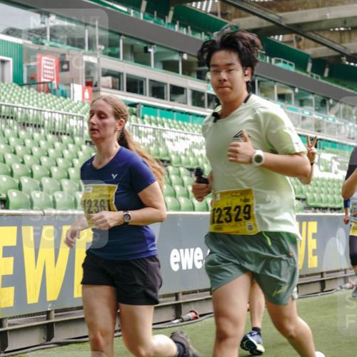 13.09.2026 - 21. swb-Marathon Bremen Michael Burmester http://msf.ph/oto/10452087 13.09.2026 10:31:35 Laufen im Stadion 10141, 10146, 10174, 10222, 10227, 10246, 10255, 10256, 10281, 10284, 10304, 10339, 10359, 10410, 10443, 10448, 10471, 10478, 10479, 10503, 10515, 10517, 10518, 10529, 10540, 10543, 10555, 10577, 10579, 10588, 10589, 10608, 10610, 10626, 10631, 10641, 10646, 10684, 10685, 10690, 10703, 10704, 10707, 10708, 10714, 10725, 10757, 10765, 10780, 10821, 10822, 10837, 10838, 10862, 10863, 10884, 10886, 10984, 11038, 11350, 11379 meine-sportfotos.de
