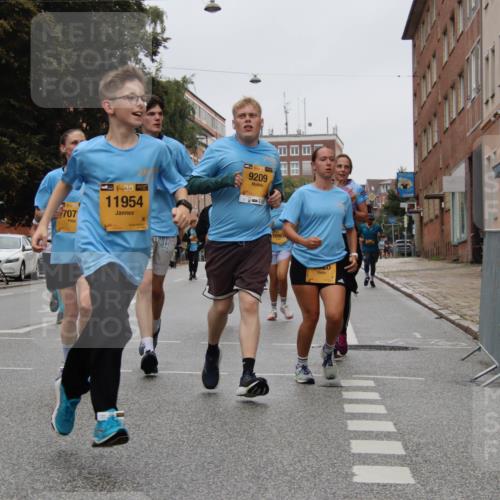 13.09.2026 - Kiel Lauf Markus Tischler http://msf.ph/oto/10452118 13.09.2026 09:48:15 Fleethörn 35, 707, 38, 11954, 38, 9209, 10961 meine-sportfotos.de