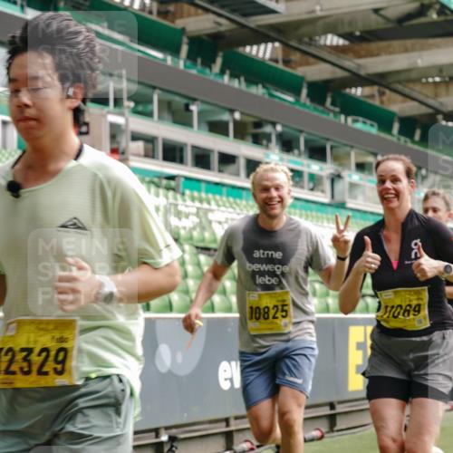 13.09.2026 - 21. swb-Marathon Bremen Michael Burmester http://msf.ph/oto/10452122 13.09.2026 10:31:36 Laufen im Stadion 10141, 10146, 10174, 10222, 10227, 10246, 10255, 10256, 10281, 10284, 10304, 10339, 10359, 10410, 10443, 10448, 10471, 10478, 10479, 10503, 10515, 10517, 10518, 10529, 10540, 10543, 10555, 10577, 10579, 10588, 10589, 10608, 10610, 10626, 10631, 10641, 10646, 10684, 10685, 10690, 10703, 10704, 10707, 10708, 10714, 10725, 10757, 10765, 10780, 10821, 10822, 10837, 10838, 10862, 10863, 10884, 10886, 10984, 11038, 11350, 11379 meine-sportfotos.de
