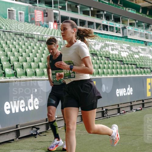 13.09.2026 - 21. swb-Marathon Bremen Michael Burmester http://msf.ph/oto/10452140 13.09.2026 12:50:34 Laufen im Stadion 335, 469, 663, 670, 771, 779, 899, 1455, 1510, 1513, 1517, 1605, 1613, 1723, 1748, 1970, 1998, 2052, 2130, 2288, 2291, 2295, 2347, 2360, 2442, 2444, 2750, 2909, 3043, 3330, 3440, 3484, 3625, 3647, 3808, 3959, 3973, 4023, 4033, 4247, 4368, 4384, 4473, 4559, 4727, 4743, 4781, 4782, 4852, 4888, 4990, 5066, 5111, 5155, 5314, 5377, 5383, 5521, 5532, 5570, 5585, 5594, 5620, 5627, 5636, 5648, 5696, 6267, 6274, 6471, 6652, 6668, 6842, 6901, 6906, 7109, 7115, 7121, 8033, 8798 meine-sportfotos.de