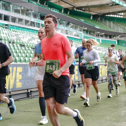 13.09.2026 - 21. swb-Marathon Bremen Michael Burmester http://msf.ph/oto/10452225 13.09.2026 13:09:57 Laufen im Stadion 164, 383, 391, 448, 532, 549, 563, 625, 813, 869, 898, 1025, 1072, 1124, 1150, 1180, 1398, 1738, 1855, 1867, 1880, 1894, 1967, 2202, 2208, 2232, 2243, 2268, 2284, 2333, 2339, 2342, 2380, 2413, 2429, 2432, 2441, 2467, 2471, 2525, 2530, 2553, 2573, 2594, 2654, 2682, 2692, 2714, 2717, 2785, 2819, 2823, 2841, 2897, 2920, 2930, 2931, 2932, 2941, 3032, 3063, 3086, 3089, 3122, 3208, 3291, 3316, 3327, 3333, 3370, 3398, 3410, 3437, 3470, 3707, 3769, 109 meine-sportfotos.de