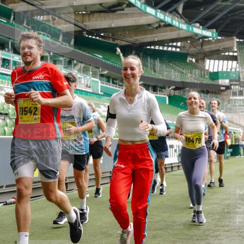 13.09.2026 - 21. swb-Marathon Bremen Michael Burmester http://msf.ph/oto/10452324 13.09.2026 10:31:40 Laufen im Stadion 10141, 10146, 10174, 10222, 10227, 10246, 10255, 10256, 10281, 10284, 10304, 10339, 10359, 10365, 10410, 10443, 10448, 10471, 10478, 10479, 10503, 10515, 10517, 10518, 10529, 10540, 10543, 10555, 10565, 10577, 10579, 10588, 10589, 10608, 10610, 10626, 10631, 10641, 10646, 10684, 10685, 10690, 10703, 10704, 10707, 10708, 10714, 10721, 10725, 10757, 10765, 10780, 10821, 10822, 10837, 10838, 10862, 10863, 10884, 10886, 10984, 11038, 11350, 11379 meine-sportfotos.de