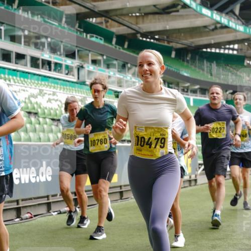 13.09.2026 - 21. swb-Marathon Bremen Michael Burmester http://msf.ph/oto/10452409 13.09.2026 10:31:42 Laufen im Stadion 10141, 10146, 10174, 10222, 10227, 10243, 10246, 10255, 10256, 10281, 10284, 10304, 10322, 10339, 10359, 10365, 10410, 10443, 10448, 10471, 10478, 10479, 10503, 10515, 10517, 10518, 10529, 10540, 10543, 10555, 10565, 10577, 10579, 10588, 10589, 10608, 10610, 10626, 10631, 10641, 10646, 10684, 10685, 10690, 10703, 10704, 10707, 10708, 10714, 10721, 10725, 10757, 10765, 10780, 10821, 10822, 10837, 10838, 10862, 10863, 10884, 10886, 10984, 11038, 11350, 11379 meine-sportfotos.de