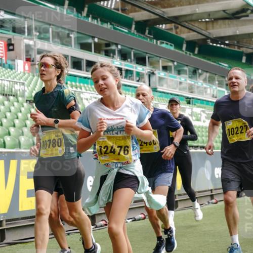 13.09.2026 - 21. swb-Marathon Bremen Michael Burmester http://msf.ph/oto/10452473 13.09.2026 10:31:43 Laufen im Stadion 10141, 10146, 10174, 10222, 10226, 10227, 10243, 10246, 10255, 10256, 10281, 10284, 10304, 10322, 10339, 10359, 10365, 10410, 10443, 10448, 10471, 10478, 10479, 10503, 10515, 10517, 10518, 10529, 10540, 10543, 10555, 10565, 10577, 10579, 10588, 10589, 10608, 10610, 10626, 10631, 10646, 10670, 10684, 10685, 10690, 10703, 10704, 10707, 10708, 10714, 10721, 10725, 10757, 10765, 10821, 10822, 10837, 10838, 10862, 10863, 10884, 10886, 10984, 11038, 11350, 11379 meine-sportfotos.de
