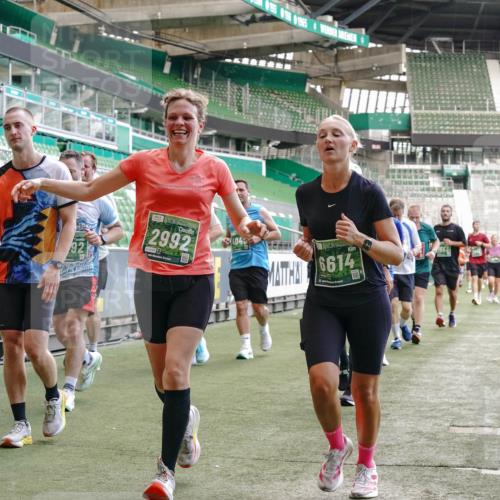 13.09.2026 - 21. swb-Marathon Bremen Michael Burmester http://msf.ph/oto/10452536 13.09.2026 13:10:04 Laufen im Stadion 164, 373, 383, 391, 448, 532, 549, 563, 581, 625, 813, 869, 898, 1025, 1072, 1150, 1180, 1398, 1738, 1855, 1867, 1880, 1894, 1967, 2202, 2208, 2232, 2243, 2268, 2284, 2333, 2339, 2342, 2380, 2413, 2429, 2432, 2441, 2471, 2525, 2530, 2553, 2573, 2594, 2654, 2682, 2692, 2714, 2717, 2784, 2785, 2819, 2823, 2841, 2920, 2931, 2932, 2941, 3026, 3032, 3063, 3086, 3089, 3122, 3174, 3207, 3208, 3291, 3316, 3327, 3333, 3370, 3398, 3410, 3437, 3470, 3707, 3769, 109 meine-sportfotos.de