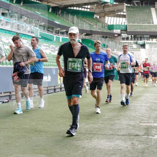 13.09.2026 - 21. swb-Marathon Bremen Michael Burmester http://msf.ph/oto/10452611 13.09.2026 13:10:05 Laufen im Stadion 164, 373, 383, 391, 448, 532, 549, 563, 581, 625, 813, 869, 898, 1025, 1072, 1150, 1180, 1398, 1738, 1855, 1867, 1880, 1894, 1967, 2202, 2208, 2232, 2243, 2268, 2284, 2333, 2339, 2342, 2413, 2429, 2432, 2441, 2471, 2525, 2530, 2553, 2573, 2594, 2654, 2682, 2692, 2714, 2717, 2784, 2785, 2819, 2823, 2920, 2931, 2932, 2941, 3026, 3032, 3063, 3086, 3089, 3122, 3174, 3207, 3208, 3291, 3316, 3327, 3333, 3370, 3398, 3410, 3437, 3470, 3707, 3769, 109 meine-sportfotos.de