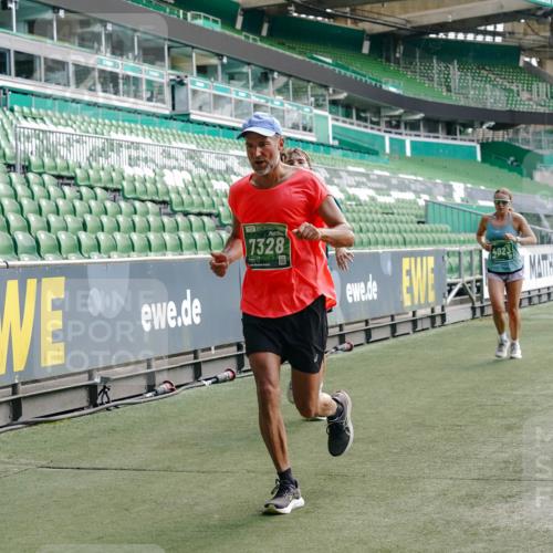 13.09.2026 - 21. swb-Marathon Bremen Michael Burmester http://msf.ph/oto/10452636 13.09.2026 12:50:54 Laufen im Stadion 335, 469, 663, 670, 771, 779, 1125, 1146, 1162, 1455, 1510, 1513, 1517, 1605, 1613, 1970, 1998, 2052, 2130, 2288, 2291, 2295, 2347, 2360, 2442, 2444, 2447, 2750, 2759, 2909, 3440, 3484, 3625, 3647, 3703, 3808, 3959, 4023, 4033, 4165, 4368, 4384, 4473, 4559, 4571, 4582, 4727, 4743, 4781, 4782, 4888, 4895, 5066, 5079, 5111, 5155, 5168, 5314, 5377, 5383, 5521, 5532, 5585, 5620, 5627, 5636, 5696, 6267, 6274, 6471, 6652, 6668, 6901, 6906, 7109, 7115, 7121, 8033, 8798 meine-sportfotos.de