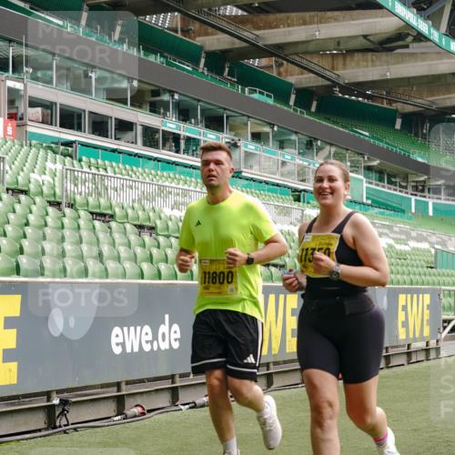 13.09.2026 - 21. swb-Marathon Bremen Michael Burmester http://msf.ph/oto/10452644 13.09.2026 10:31:47 Laufen im Stadion 10141, 10146, 10174, 10222, 10226, 10227, 10243, 10246, 10249, 10255, 10256, 10281, 10284, 10304, 10322, 10339, 10359, 10365, 10410, 10443, 10448, 10471, 10478, 10479, 10503, 10517, 10518, 10529, 10540, 10543, 10555, 10565, 10577, 10579, 10588, 10589, 10608, 10610, 10626, 10631, 10646, 10670, 10684, 10685, 10690, 10703, 10704, 10707, 10708, 10714, 10721, 10725, 10757, 10765, 10821, 10822, 10838, 10862, 10863, 10884, 10886, 11038, 11350, 11379 meine-sportfotos.de