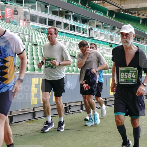 13.09.2026 - 21. swb-Marathon Bremen Michael Burmester http://msf.ph/oto/10452657 13.09.2026 13:10:06 Laufen im Stadion 164, 373, 383, 391, 448, 532, 549, 563, 581, 625, 813, 869, 898, 1025, 1072, 1150, 1180, 1398, 1738, 1855, 1867, 1880, 1894, 1967, 2202, 2208, 2232, 2243, 2268, 2284, 2333, 2339, 2342, 2413, 2429, 2432, 2441, 2471, 2525, 2530, 2553, 2573, 2594, 2654, 2682, 2692, 2714, 2717, 2784, 2785, 2819, 2823, 2920, 2931, 2932, 2941, 3026, 3032, 3063, 3086, 3089, 3122, 3174, 3207, 3208, 3291, 3316, 3327, 3333, 3370, 3398, 3410, 3437, 3470, 3707, 3769, 109 meine-sportfotos.de