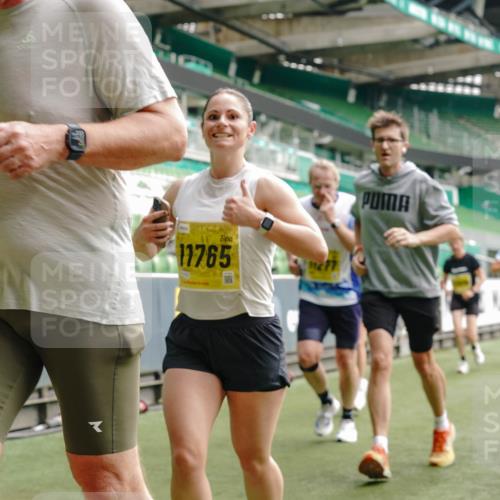 13.09.2026 - 21. swb-Marathon Bremen Michael Burmester http://msf.ph/oto/10452725 13.09.2026 10:31:49 Laufen im Stadion 10141, 10146, 10174, 10222, 10226, 10227, 10243, 10246, 10249, 10255, 10256, 10281, 10284, 10304, 10322, 10339, 10359, 10365, 10410, 10443, 10448, 10471, 10478, 10479, 10486, 10503, 10517, 10518, 10529, 10540, 10543, 10555, 10565, 10577, 10579, 10589, 10608, 10610, 10626, 10631, 10646, 10670, 10684, 10685, 10690, 10703, 10704, 10707, 10708, 10714, 10721, 10725, 10757, 10765, 10771, 10821, 10822, 10838, 10862, 10863, 10884, 10886, 11038, 11350, 11379 meine-sportfotos.de