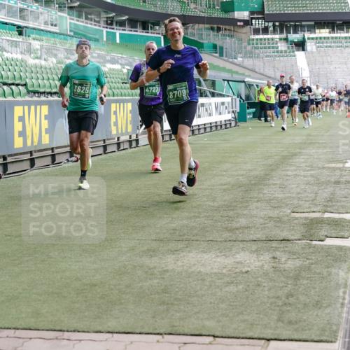 13.09.2026 - 21. swb-Marathon Bremen Michael Burmester http://msf.ph/oto/10452789 13.09.2026 12:51:02 Laufen im Stadion 335, 469, 663, 670, 734, 771, 779, 1043, 1125, 1146, 1162, 1455, 1510, 1513, 1517, 1605, 1613, 1970, 1998, 2052, 2130, 2288, 2291, 2295, 2347, 2360, 2442, 2444, 2447, 2759, 3440, 3484, 3625, 3647, 3703, 3808, 3959, 4023, 4165, 4368, 4384, 4429, 4473, 4559, 4571, 4582, 4727, 4781, 4782, 4888, 4895, 5066, 5079, 5111, 5155, 5168, 5314, 5377, 5379, 5383, 5521, 5532, 5585, 5620, 5627, 5636, 5696, 6267, 6274, 6471, 6652, 6668, 6901, 6906, 7109, 7115, 7121, 8033, 8798 meine-sportfotos.de