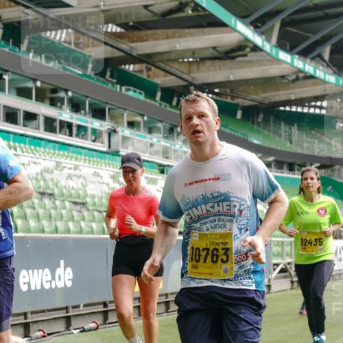 13.09.2026 - 21. swb-Marathon Bremen Michael Burmester http://msf.ph/oto/10452852 13.09.2026 10:31:50 Laufen im Stadion 10141, 10146, 10174, 10222, 10226, 10227, 10243, 10246, 10249, 10255, 10256, 10281, 10284, 10304, 10322, 10339, 10359, 10365, 10410, 10443, 10448, 10471, 10478, 10479, 10486, 10503, 10517, 10518, 10529, 10540, 10543, 10555, 10565, 10577, 10579, 10589, 10608, 10610, 10626, 10631, 10646, 10670, 10684, 10685, 10690, 10703, 10704, 10707, 10708, 10714, 10721, 10725, 10757, 10765, 10771, 10821, 10822, 10838, 10862, 10863, 10884, 10886, 11038, 11350, 11379 meine-sportfotos.de