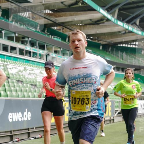 13.09.2026 - 21. swb-Marathon Bremen Michael Burmester http://msf.ph/oto/10452871 13.09.2026 10:31:50 Laufen im Stadion 10141, 10146, 10174, 10222, 10226, 10227, 10243, 10246, 10249, 10255, 10256, 10281, 10284, 10304, 10322, 10339, 10359, 10365, 10410, 10443, 10448, 10471, 10478, 10479, 10486, 10503, 10517, 10518, 10529, 10540, 10543, 10555, 10565, 10577, 10579, 10589, 10608, 10610, 10626, 10631, 10646, 10670, 10684, 10685, 10690, 10703, 10704, 10707, 10708, 10714, 10721, 10725, 10757, 10765, 10771, 10821, 10822, 10838, 10862, 10863, 10884, 10886, 11038, 11350, 11379 meine-sportfotos.de