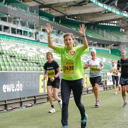 13.09.2026 - 21. swb-Marathon Bremen Michael Burmester http://msf.ph/oto/10452921 13.09.2026 10:31:51 Laufen im Stadion 10141, 10146, 10174, 10222, 10226, 10227, 10243, 10246, 10249, 10255, 10256, 10281, 10284, 10304, 10322, 10339, 10359, 10365, 10410, 10443, 10448, 10471, 10478, 10479, 10486, 10503, 10517, 10518, 10529, 10540, 10543, 10555, 10565, 10577, 10579, 10589, 10608, 10610, 10626, 10631, 10646, 10670, 10684, 10685, 10690, 10703, 10704, 10707, 10708, 10714, 10721, 10725, 10757, 10765, 10771, 10821, 10822, 10838, 10863, 10884, 10886, 11038, 11350, 11379 meine-sportfotos.de