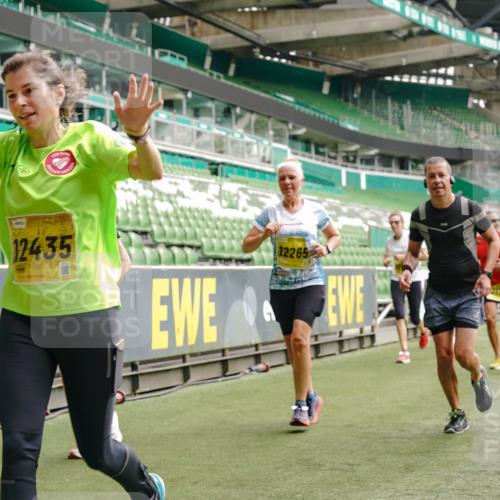 13.09.2026 - 21. swb-Marathon Bremen Michael Burmester http://msf.ph/oto/10452954 13.09.2026 10:31:52 Laufen im Stadion 10141, 10146, 10174, 10222, 10226, 10227, 10243, 10246, 10249, 10255, 10256, 10281, 10284, 10304, 10322, 10339, 10359, 10365, 10410, 10443, 10448, 10471, 10478, 10479, 10486, 10503, 10517, 10518, 10529, 10540, 10543, 10555, 10565, 10577, 10579, 10589, 10608, 10610, 10626, 10631, 10646, 10670, 10675, 10684, 10685, 10690, 10703, 10704, 10707, 10708, 10714, 10721, 10725, 10757, 10765, 10771, 10821, 10822, 10838, 10863, 10886, 11038, 11350, 11379 meine-sportfotos.de