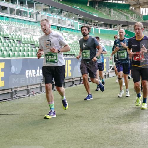 13.09.2026 - 21. swb-Marathon Bremen Michael Burmester http://msf.ph/oto/10453208 13.09.2026 13:10:18 Laufen im Stadion 164, 373, 383, 391, 448, 532, 549, 563, 581, 625, 813, 869, 898, 984, 1072, 1150, 1180, 1398, 1738, 1855, 1867, 1880, 1894, 1967, 2202, 2208, 2232, 2243, 2268, 2284, 2330, 2333, 2339, 2342, 2413, 2429, 2432, 2441, 2443, 2471, 2525, 2530, 2531, 2553, 2573, 2589, 2594, 2654, 2682, 2692, 2714, 2717, 2784, 2785, 2819, 2836, 2920, 2931, 2932, 2941, 3026, 3032, 3063, 3086, 3089, 3122, 3174, 3207, 3208, 3291, 3316, 3327, 3333, 3370, 3398, 3409, 3410, 3437, 3470, 3549, 3707, 3769, 109 meine-sportfotos.de