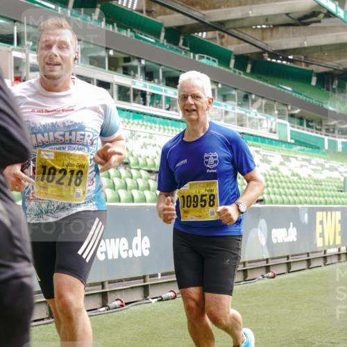 13.09.2026 - 21. swb-Marathon Bremen Michael Burmester http://msf.ph/oto/10453252 13.09.2026 10:31:57 Laufen im Stadion 10141, 10146, 10174, 10222, 10226, 10227, 10243, 10246, 10249, 10255, 10256, 10281, 10284, 10304, 10322, 10339, 10365, 10372, 10410, 10443, 10448, 10471, 10478, 10479, 10486, 10503, 10517, 10518, 10529, 10540, 10543, 10550, 10555, 10565, 10577, 10579, 10589, 10608, 10610, 10626, 10631, 10646, 10670, 10675, 10684, 10685, 10690, 10703, 10704, 10707, 10708, 10714, 10721, 10725, 10757, 10765, 10771, 10821, 10822, 10838, 10886, 11038, 11350, 11379 meine-sportfotos.de