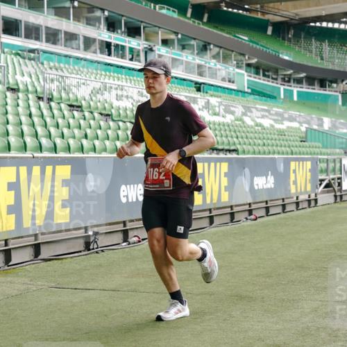 13.09.2026 - 21. swb-Marathon Bremen Michael Burmester http://msf.ph/oto/10453274 13.09.2026 12:51:26 Laufen im Stadion 235, 335, 469, 734, 771, 863, 1043, 1125, 1146, 1162, 1232, 1455, 1492, 1510, 1513, 1613, 1955, 1970, 1998, 2008, 2130, 2291, 2295, 2360, 2442, 2444, 2447, 2759, 2847, 3440, 3484, 3566, 3647, 3703, 3808, 3830, 3899, 3959, 3988, 4023, 4165, 4368, 4429, 4473, 4475, 4559, 4571, 4573, 4582, 4727, 4781, 4782, 4888, 4895, 5066, 5079, 5152, 5155, 5168, 5314, 5379, 5521, 5532, 5620, 5627, 5636, 5696, 6267, 6274, 6471, 6668, 6901, 7121, 8033, 8798 meine-sportfotos.de