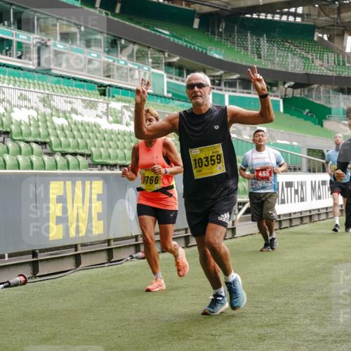 13.09.2026 - 21. swb-Marathon Bremen Michael Burmester http://msf.ph/oto/10453334 13.09.2026 10:31:59 Laufen im Stadion 10141, 10146, 10174, 10203, 10222, 10226, 10227, 10243, 10246, 10249, 10255, 10256, 10281, 10284, 10322, 10365, 10372, 10410, 10443, 10448, 10471, 10478, 10479, 10486, 10503, 10517, 10518, 10529, 10540, 10543, 10550, 10555, 10565, 10577, 10579, 10589, 10608, 10610, 10626, 10631, 10646, 10670, 10675, 10684, 10685, 10690, 10703, 10704, 10707, 10708, 10714, 10721, 10725, 10757, 10765, 10771, 10821, 10822, 10838, 10886, 11350, 11379 meine-sportfotos.de