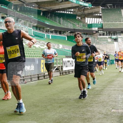 13.09.2026 - 21. swb-Marathon Bremen Michael Burmester http://msf.ph/oto/10453346 13.09.2026 10:32:00 Laufen im Stadion 10141, 10146, 10174, 10203, 10222, 10226, 10227, 10243, 10246, 10249, 10255, 10256, 10281, 10284, 10322, 10365, 10372, 10410, 10443, 10448, 10471, 10478, 10479, 10486, 10503, 10517, 10518, 10529, 10540, 10543, 10550, 10555, 10565, 10577, 10579, 10589, 10608, 10610, 10626, 10631, 10646, 10670, 10675, 10684, 10685, 10690, 10703, 10704, 10707, 10708, 10714, 10721, 10725, 10757, 10765, 10771, 10821, 10822, 10838, 10886, 11350, 11379 meine-sportfotos.de