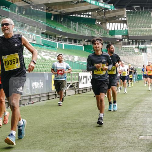 13.09.2026 - 21. swb-Marathon Bremen Michael Burmester http://msf.ph/oto/10453363 13.09.2026 10:32:00 Laufen im Stadion 10141, 10146, 10174, 10203, 10222, 10226, 10227, 10243, 10246, 10249, 10255, 10256, 10281, 10284, 10322, 10365, 10372, 10410, 10443, 10448, 10471, 10478, 10479, 10486, 10503, 10517, 10518, 10529, 10540, 10543, 10550, 10555, 10565, 10577, 10579, 10589, 10608, 10610, 10626, 10631, 10646, 10670, 10675, 10684, 10685, 10690, 10703, 10704, 10707, 10708, 10714, 10721, 10725, 10757, 10765, 10771, 10821, 10822, 10838, 10886, 11350, 11379 meine-sportfotos.de