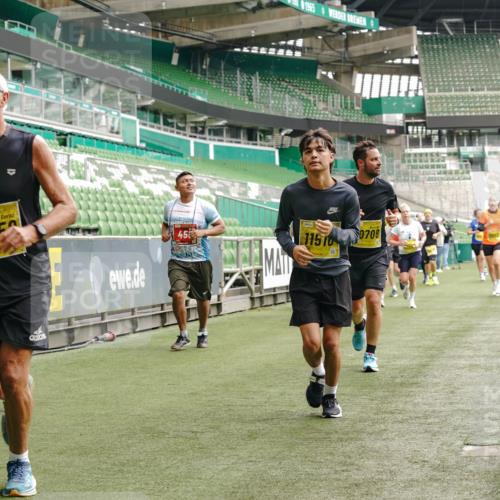 13.09.2026 - 21. swb-Marathon Bremen Michael Burmester http://msf.ph/oto/10453398 13.09.2026 10:32:00 Laufen im Stadion 10141, 10146, 10174, 10203, 10222, 10226, 10227, 10243, 10246, 10249, 10255, 10256, 10281, 10284, 10322, 10365, 10372, 10410, 10443, 10448, 10471, 10478, 10479, 10486, 10503, 10517, 10518, 10529, 10540, 10543, 10550, 10555, 10565, 10577, 10579, 10589, 10608, 10610, 10626, 10631, 10646, 10670, 10675, 10684, 10685, 10690, 10703, 10704, 10707, 10708, 10714, 10721, 10725, 10757, 10765, 10771, 10821, 10822, 10838, 10886, 11350, 11379 meine-sportfotos.de