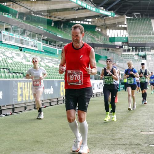 13.09.2026 - 21. swb-Marathon Bremen Michael Burmester http://msf.ph/oto/10453413 13.09.2026 12:51:30 Laufen im Stadion 235, 335, 469, 734, 771, 863, 1043, 1125, 1146, 1162, 1232, 1455, 1492, 1510, 1513, 1613, 1955, 1970, 1998, 2008, 2130, 2291, 2295, 2360, 2442, 2444, 2447, 2759, 2847, 3440, 3484, 3566, 3647, 3703, 3808, 3830, 3899, 3959, 3988, 4023, 4165, 4283, 4368, 4429, 4473, 4475, 4559, 4571, 4573, 4582, 4727, 4781, 4782, 4888, 4895, 5066, 5079, 5152, 5155, 5168, 5314, 5379, 5521, 5532, 5620, 5627, 5636, 5696, 6267, 6274, 6471, 6668, 6901, 8033, 8798 meine-sportfotos.de
