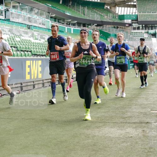 13.09.2026 - 21. swb-Marathon Bremen Michael Burmester http://msf.ph/oto/10453479 13.09.2026 12:51:32 Laufen im Stadion 235, 335, 734, 771, 863, 1043, 1125, 1146, 1162, 1232, 1455, 1492, 1510, 1513, 1613, 1955, 1970, 1998, 2008, 2130, 2291, 2295, 2360, 2442, 2444, 2447, 2498, 2759, 2847, 3085, 3440, 3484, 3566, 3647, 3703, 3808, 3830, 3899, 3959, 3988, 4023, 4165, 4283, 4368, 4429, 4473, 4475, 4559, 4571, 4573, 4582, 4727, 4781, 4782, 4888, 4895, 5066, 5079, 5152, 5155, 5168, 5314, 5379, 5521, 5532, 5620, 5627, 5636, 5696, 6267, 6274, 6471, 6668, 6901, 8033, 8798 meine-sportfotos.de