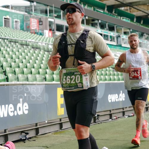 13.09.2026 - 21. swb-Marathon Bremen Michael Burmester http://msf.ph/oto/10453622 13.09.2026 12:51:36 Laufen im Stadion 235, 335, 734, 771, 863, 1043, 1125, 1146, 1162, 1232, 1455, 1492, 1510, 1513, 1613, 1955, 1970, 1998, 2008, 2130, 2291, 2295, 2360, 2442, 2444, 2447, 2498, 2759, 2847, 3085, 3440, 3484, 3566, 3647, 3703, 3808, 3830, 3899, 3959, 3988, 4023, 4165, 4283, 4368, 4429, 4473, 4475, 4559, 4571, 4573, 4582, 4727, 4781, 4782, 4888, 4895, 5066, 5079, 5152, 5155, 5168, 5314, 5379, 5521, 5532, 5620, 5627, 5636, 5696, 6267, 6274, 6471, 6668, 6901, 8033, 8798 meine-sportfotos.de