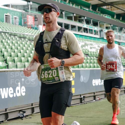 13.09.2026 - 21. swb-Marathon Bremen Michael Burmester http://msf.ph/oto/10453634 13.09.2026 12:51:36 Laufen im Stadion 235, 335, 734, 771, 863, 1043, 1125, 1146, 1162, 1232, 1455, 1492, 1510, 1513, 1613, 1955, 1970, 1998, 2008, 2130, 2291, 2295, 2360, 2442, 2444, 2447, 2498, 2759, 2847, 3085, 3440, 3484, 3566, 3647, 3703, 3808, 3830, 3899, 3959, 3988, 4023, 4165, 4283, 4368, 4429, 4473, 4475, 4559, 4571, 4573, 4582, 4727, 4781, 4782, 4888, 4895, 5066, 5079, 5152, 5155, 5168, 5314, 5379, 5521, 5532, 5620, 5627, 5636, 5696, 6267, 6274, 6471, 6668, 6901, 8033, 8798 meine-sportfotos.de