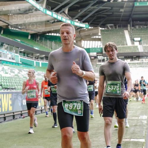 13.09.2026 - 21. swb-Marathon Bremen Michael Burmester http://msf.ph/oto/10453643 13.09.2026 13:10:25 Laufen im Stadion 164, 373, 383, 391, 448, 532, 549, 563, 581, 625, 813, 869, 898, 984, 1072, 1150, 1180, 1738, 1855, 1867, 1880, 1894, 1967, 2202, 2208, 2232, 2243, 2268, 2284, 2330, 2333, 2339, 2342, 2429, 2432, 2441, 2443, 2471, 2525, 2530, 2531, 2553, 2573, 2589, 2594, 2654, 2682, 2714, 2717, 2784, 2785, 2819, 2836, 2920, 2931, 2932, 2941, 3026, 3032, 3063, 3086, 3089, 3122, 3174, 3207, 3208, 3291, 3316, 3327, 3333, 3370, 3398, 3409, 3410, 3437, 3470, 3549, 3707, 3769, 109 meine-sportfotos.de