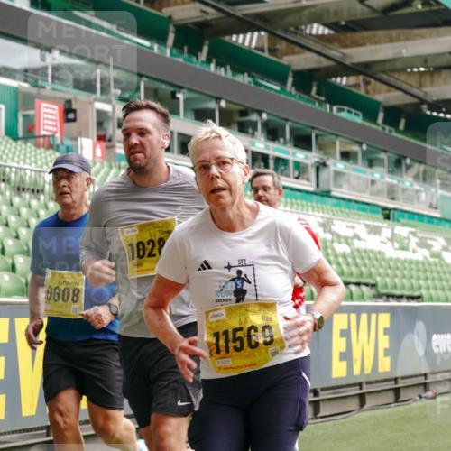 13.09.2026 - 21. swb-Marathon Bremen Michael Burmester http://msf.ph/oto/10453681 13.09.2026 10:32:07 Laufen im Stadion 10141, 10146, 10203, 10222, 10226, 10227, 10243, 10246, 10249, 10255, 10256, 10281, 10284, 10322, 10365, 10372, 10379, 10410, 10443, 10448, 10471, 10478, 10479, 10486, 10503, 10517, 10518, 10529, 10540, 10543, 10550, 10555, 10565, 10577, 10579, 10589, 10608, 10610, 10626, 10631, 10646, 10670, 10675, 10684, 10685, 10690, 10703, 10704, 10707, 10708, 10721, 10725, 10757, 10771, 10821, 10822, 10838, 11350, 11379 meine-sportfotos.de