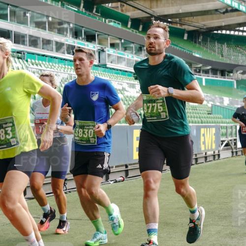 13.09.2026 - 21. swb-Marathon Bremen Michael Burmester http://msf.ph/oto/10453756 13.09.2026 12:51:41 Laufen im Stadion 107, 235, 335, 683, 734, 771, 792, 863, 1033, 1043, 1125, 1146, 1162, 1232, 1455, 1492, 1510, 1513, 1613, 1955, 1970, 1998, 2008, 2130, 2295, 2442, 2444, 2447, 2480, 2498, 2759, 2767, 2847, 3085, 3336, 3440, 3448, 3484, 3566, 3703, 3808, 3830, 3899, 3959, 3988, 4023, 4165, 4283, 4368, 4429, 4473, 4475, 4559, 4571, 4573, 4582, 4727, 4781, 4782, 4888, 4895, 5066, 5079, 5152, 5155, 5168, 5314, 5379, 5521, 5532, 5620, 5627, 5696, 6274, 6471, 6668, 6901, 8033, 8798 meine-sportfotos.de