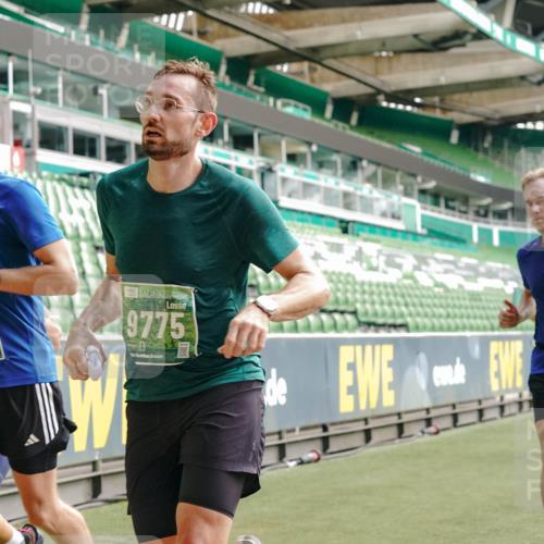 13.09.2026 - 21. swb-Marathon Bremen Michael Burmester http://msf.ph/oto/10453764 13.09.2026 12:51:41 Laufen im Stadion 107, 235, 335, 683, 734, 771, 792, 863, 1033, 1043, 1125, 1146, 1162, 1232, 1455, 1492, 1510, 1513, 1613, 1955, 1970, 1998, 2008, 2130, 2295, 2442, 2444, 2447, 2480, 2498, 2759, 2767, 2847, 3085, 3336, 3440, 3448, 3484, 3566, 3703, 3808, 3830, 3899, 3959, 3988, 4023, 4165, 4283, 4368, 4429, 4473, 4475, 4559, 4571, 4573, 4582, 4727, 4781, 4782, 4888, 4895, 5066, 5079, 5152, 5155, 5168, 5314, 5379, 5521, 5532, 5620, 5627, 5696, 6274, 6471, 6668, 6901, 8033, 8798 meine-sportfotos.de