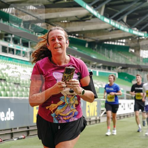 13.09.2026 - 21. swb-Marathon Bremen Michael Burmester http://msf.ph/oto/10453818 13.09.2026 10:32:09 Laufen im Stadion 10067, 10141, 10146, 10203, 10222, 10226, 10227, 10243, 10246, 10249, 10255, 10256, 10284, 10322, 10365, 10372, 10379, 10410, 10443, 10448, 10471, 10478, 10479, 10486, 10503, 10517, 10518, 10529, 10540, 10543, 10550, 10555, 10565, 10577, 10579, 10589, 10608, 10610, 10626, 10631, 10646, 10670, 10675, 10684, 10685, 10690, 10703, 10704, 10707, 10708, 10721, 10725, 10757, 10771, 10821, 10822, 10838, 11350, 11379 meine-sportfotos.de