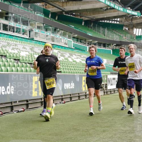 13.09.2026 - 21. swb-Marathon Bremen Michael Burmester http://msf.ph/oto/10453846 13.09.2026 10:32:10 Laufen im Stadion 10067, 10141, 10146, 10203, 10222, 10226, 10227, 10243, 10246, 10249, 10255, 10256, 10284, 10322, 10365, 10372, 10379, 10410, 10443, 10448, 10471, 10478, 10479, 10486, 10503, 10517, 10518, 10529, 10540, 10543, 10550, 10555, 10565, 10577, 10579, 10589, 10608, 10610, 10626, 10631, 10646, 10670, 10675, 10684, 10685, 10690, 10703, 10704, 10707, 10708, 10721, 10725, 10757, 10771, 10821, 10822, 10838, 11350, 11379 meine-sportfotos.de