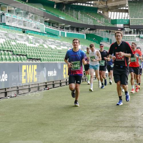 13.09.2026 - 21. swb-Marathon Bremen Michael Burmester http://msf.ph/oto/10453901 13.09.2026 12:51:47 Laufen im Stadion 107, 235, 335, 683, 734, 771, 792, 863, 1033, 1043, 1125, 1146, 1162, 1232, 1455, 1492, 1510, 1613, 1955, 1970, 1998, 2008, 2130, 2295, 2442, 2444, 2447, 2480, 2498, 2759, 2767, 2847, 3085, 3149, 3336, 3440, 3448, 3484, 3566, 3703, 3808, 3830, 3899, 3959, 3988, 4023, 4165, 4283, 4368, 4429, 4473, 4475, 4559, 4571, 4573, 4582, 4727, 4781, 4782, 4888, 4895, 5066, 5079, 5152, 5155, 5168, 5314, 5379, 5521, 5532, 5620, 5627, 5696, 6274, 6471, 6668, 6901, 8033, 8798 meine-sportfotos.de