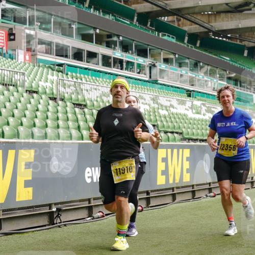 13.09.2026 - 21. swb-Marathon Bremen Michael Burmester http://msf.ph/oto/10453907 13.09.2026 10:32:10 Laufen im Stadion 10067, 10141, 10146, 10203, 10222, 10226, 10227, 10243, 10246, 10249, 10255, 10256, 10284, 10322, 10365, 10372, 10379, 10410, 10443, 10448, 10471, 10478, 10479, 10486, 10503, 10517, 10518, 10529, 10540, 10543, 10550, 10555, 10565, 10577, 10579, 10589, 10608, 10610, 10626, 10631, 10646, 10670, 10675, 10684, 10685, 10690, 10703, 10704, 10707, 10708, 10721, 10725, 10757, 10771, 10821, 10822, 10838, 11350, 11379 meine-sportfotos.de