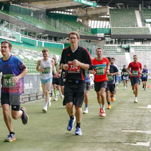 13.09.2026 - 21. swb-Marathon Bremen Michael Burmester http://msf.ph/oto/10453919 13.09.2026 12:51:48 Laufen im Stadion 107, 235, 335, 683, 734, 771, 792, 863, 1033, 1043, 1125, 1146, 1162, 1232, 1455, 1492, 1510, 1613, 1646, 1955, 1970, 1998, 2008, 2130, 2295, 2442, 2444, 2447, 2480, 2498, 2759, 2767, 2847, 3085, 3149, 3336, 3440, 3448, 3484, 3566, 3703, 3808, 3830, 3899, 3959, 3988, 4023, 4165, 4283, 4368, 4429, 4473, 4475, 4559, 4571, 4573, 4582, 4727, 4781, 4782, 4888, 4895, 5066, 5079, 5152, 5155, 5168, 5314, 5379, 5521, 5532, 5620, 5627, 5696, 6274, 6471, 6668, 6901, 8033, 8798 meine-sportfotos.de