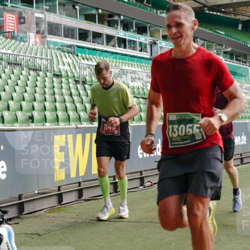 13.09.2026 - 21. swb-Marathon Bremen Michael Burmester http://msf.ph/oto/10454049 13.09.2026 12:51:52 Laufen im Stadion 107, 235, 335, 683, 734, 771, 792, 863, 1033, 1043, 1125, 1146, 1162, 1232, 1252, 1455, 1492, 1510, 1613, 1646, 1955, 1970, 1998, 2007, 2008, 2203, 2295, 2442, 2444, 2447, 2480, 2498, 2759, 2767, 2847, 3085, 3149, 3336, 3440, 3448, 3484, 3566, 3703, 3808, 3830, 3899, 3959, 3988, 4023, 4165, 4283, 4368, 4429, 4473, 4475, 4559, 4571, 4573, 4582, 4727, 4781, 4782, 4888, 4895, 5066, 5079, 5152, 5155, 5168, 5379, 5521, 5532, 5627, 5696, 6274, 6471, 6901, 8033, 8798 meine-sportfotos.de