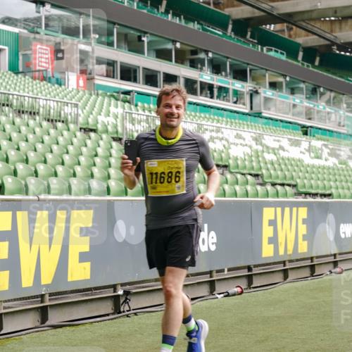 13.09.2026 - 21. swb-Marathon Bremen Michael Burmester http://msf.ph/oto/10454140 13.09.2026 10:32:15 Laufen im Stadion 10067, 10141, 10146, 10203, 10222, 10226, 10227, 10243, 10246, 10249, 10255, 10256, 10284, 10300, 10322, 10365, 10372, 10379, 10383, 10410, 10443, 10448, 10471, 10478, 10479, 10486, 10503, 10517, 10518, 10529, 10540, 10543, 10550, 10555, 10565, 10577, 10579, 10589, 10608, 10610, 10626, 10631, 10646, 10670, 10675, 10684, 10685, 10690, 10703, 10704, 10707, 10708, 10721, 10725, 10728, 10757, 10771, 10821, 10822, 10838, 11350, 11379 meine-sportfotos.de
